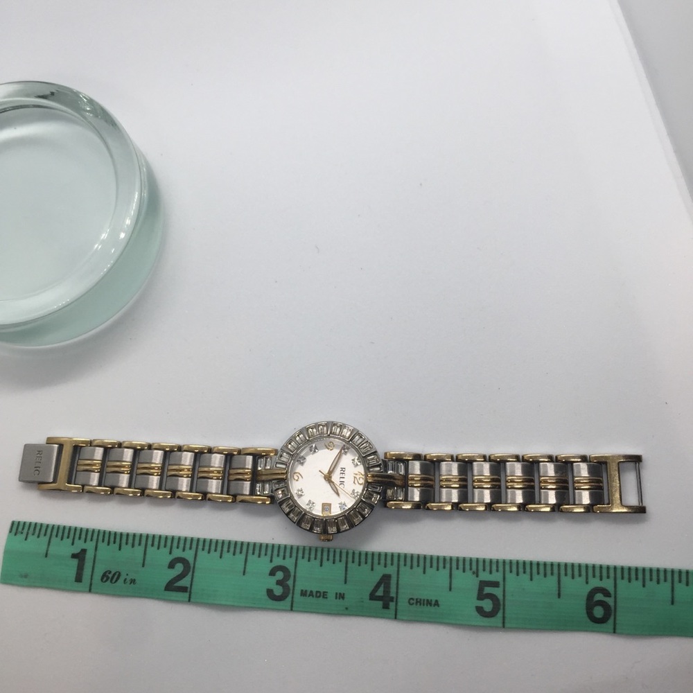Relic Silvertone Watch - Picture 7 of 9